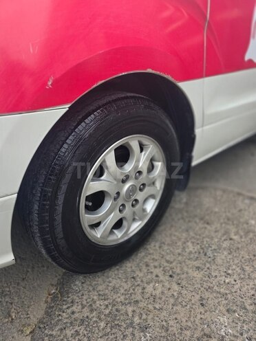 Hyundai H-1 2010, 460,000 km - 2.5 l - Quba