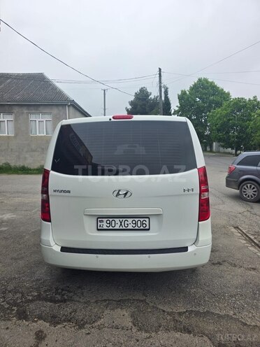 Hyundai H-1 2010, 460,000 km - 2.5 l - Quba