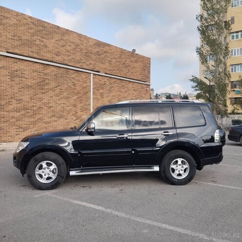 Mitsubishi Pajero 2006, 230,000 km - 3.0 л - Bakı