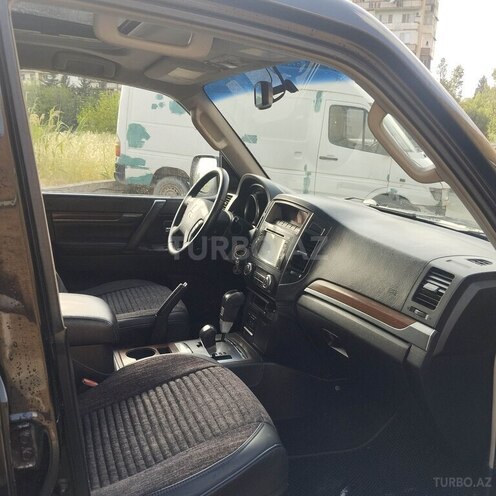 Mitsubishi Pajero 2006, 230,000 km - 3.0 л - Bakı