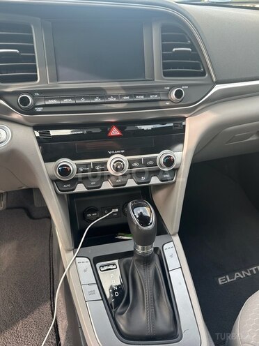 Hyundai Elantra 2018, 62,764 km - 2.0 л - Bakı