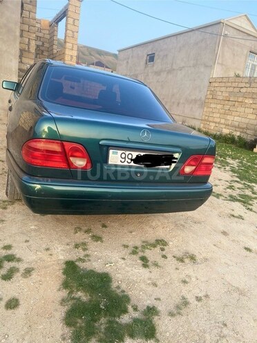 Mercedes E 200 1999, 296,000 km - 2.0 l - Bakı