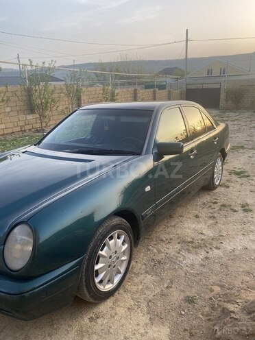Mercedes E 200 1999, 296,000 km - 2.0 l - Bakı