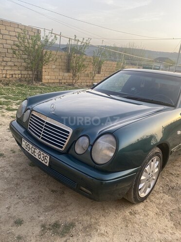 Mercedes E 200 1999, 296,000 km - 2.0 l - Bakı