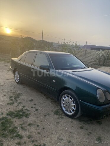 Mercedes E 200 1999, 296,000 km - 2.0 l - Bakı