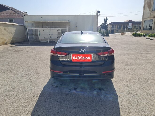 Hyundai Elantra 2018, 107,103 km - 2.0 l - Bakı