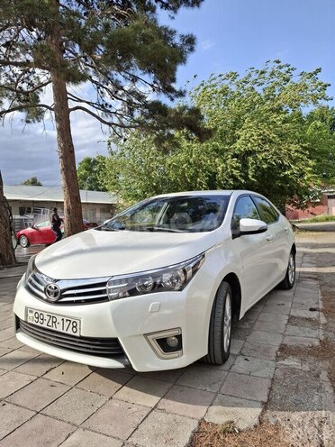 Toyota Corolla 2013, 236,000 km - 1.6 l - Gəncə