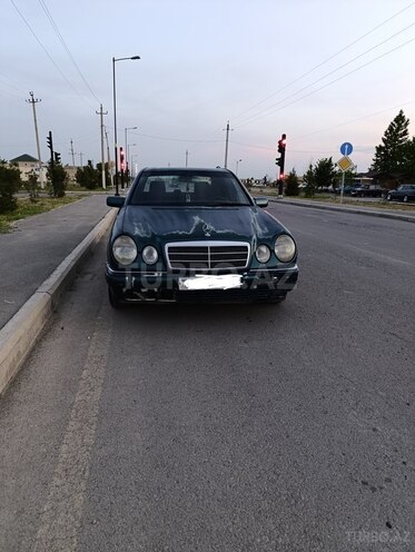 Mercedes E 200 1997, 744,178 km - 2.0 l - Yevlax
