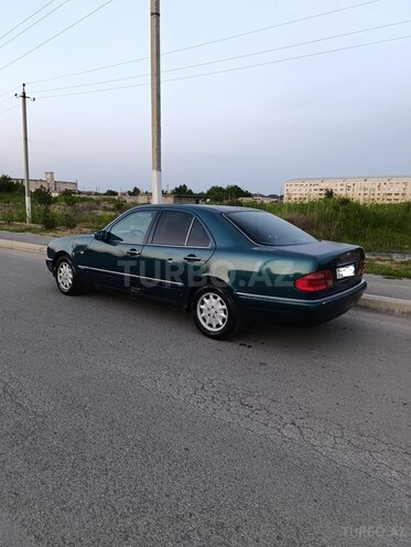 Mercedes E 200 1997, 744,178 km - 2.0 l - Yevlax