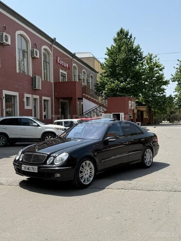 Mercedes E 240 2003, 412,000 km - 2.4 л - Şirvan