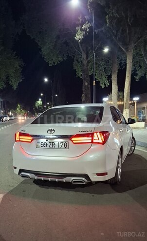 Toyota Corolla 2013, 236,000 km - 1.6 l - Gəncə