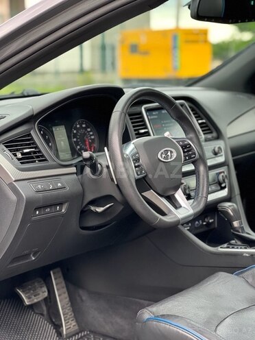 Hyundai Sonata-11