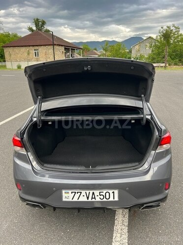 Hyundai Sonata-16