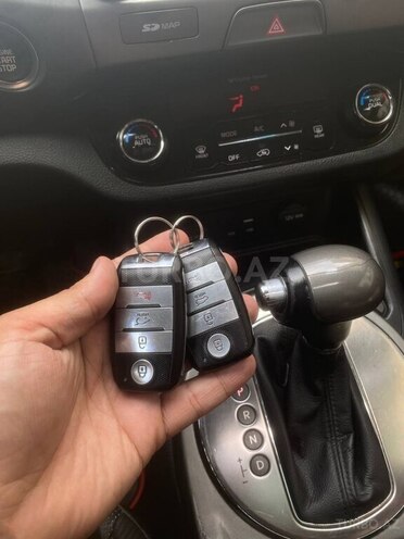 Kia Sportage 2015, 200,000 km - 2.0 l - Bakı