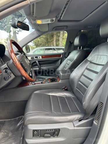 Volkswagen Touareg-12