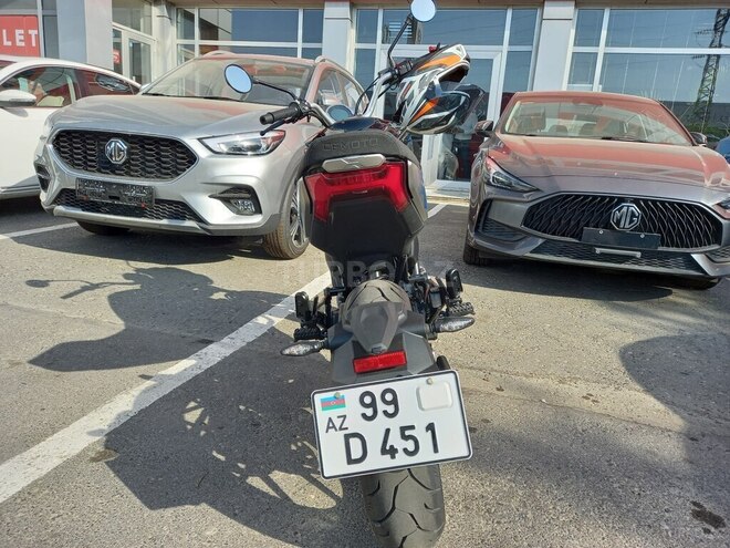 CFMOTO 300 SR-S-3