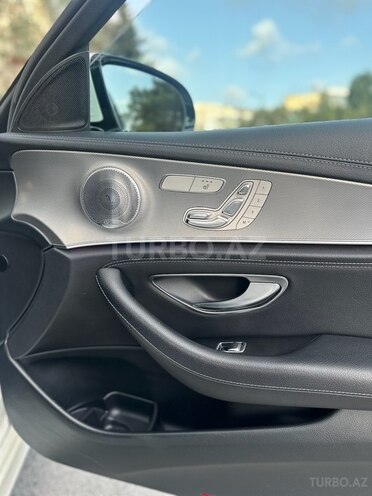 Mercedes E 200 d 2017, 124,300 km - 2.0 l - Bakı