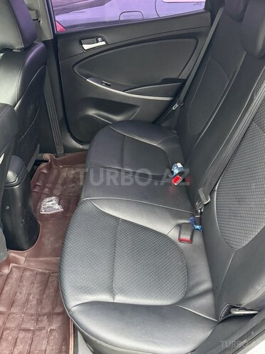 Hyundai Accent 2015, 129,200 km - 1.4 l - Bakı