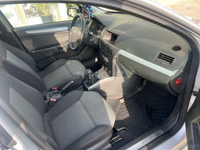 Opel Astra 2006, 187,000 km - 1.3 l - Bakı