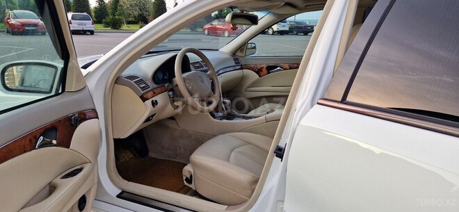 Mercedes E 240 2005, 315,000 km - 2.6 l - Bakı
