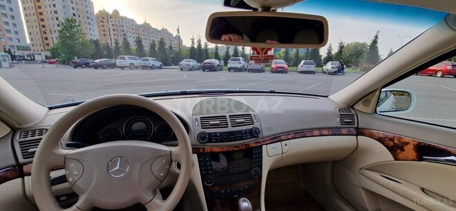 Mercedes E 240 2005, 315,000 km - 2.6 l - Bakı
