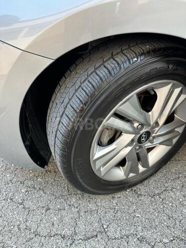 Hyundai Elantra 2019, 56,000 km - 2.0 l - Bakı