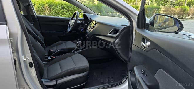 Hyundai Accent 2018, 153,256 km - 1.6 л - Bakı