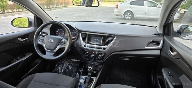 Hyundai Accent 2018, 153,256 km - 1.6 л - Bakı
