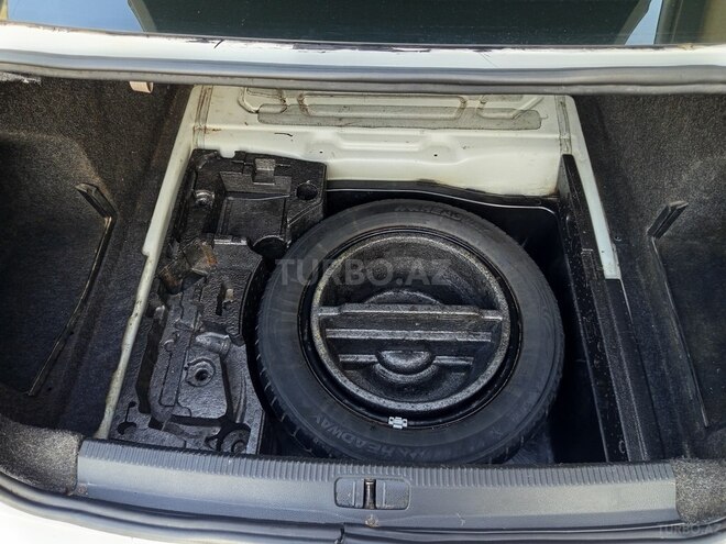 Volkswagen Passat 2010, 228,000 km - 2.0 l - Bakı