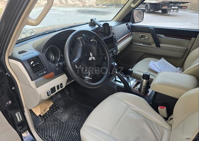 Mitsubishi Pajero 2007, 237,000 km - 3.0 l - Bakı