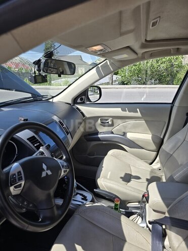 Mitsubishi Outlander 2011, 206,000 km - 3.0 l - Göyçay
