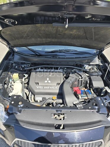Mitsubishi Outlander 2011, 206,000 km - 3.0 l - Göyçay