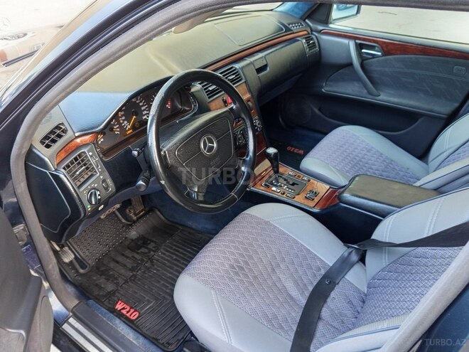 Mercedes E 240 1999, 228,000 km - 2.4 л - Bakı