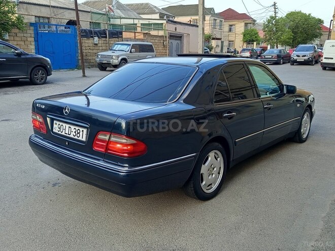 Mercedes E 240 1999, 228,000 km - 2.4 л - Bakı