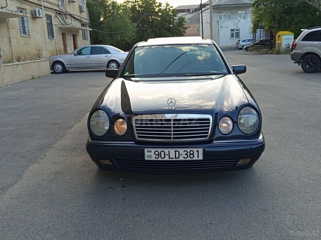 Mercedes E 240 1999, 228,000 km - 2.4 л - Bakı
