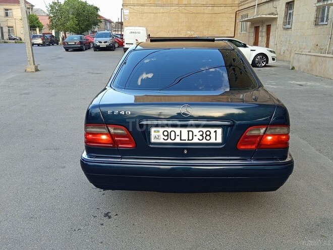 Mercedes E 240 1999, 228,000 km - 2.4 л - Bakı