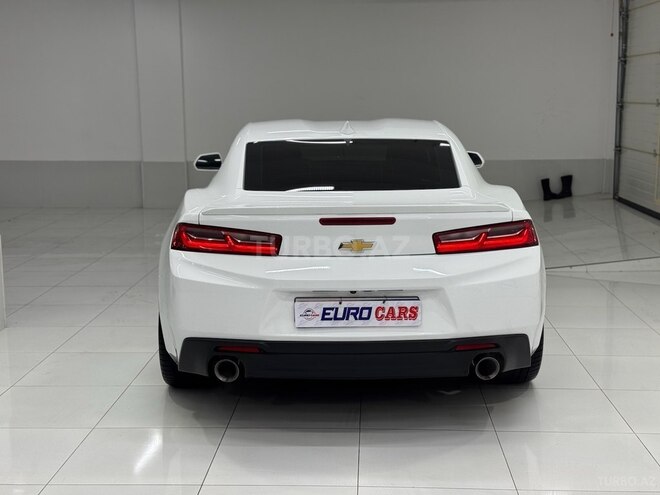 Chevrolet Camaro-21