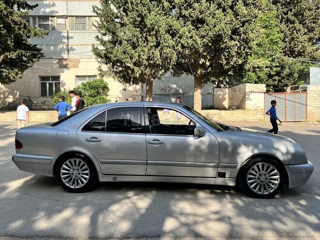 Mercedes E 220 d 2000, 300,000 km - 2.2 л - Bakı