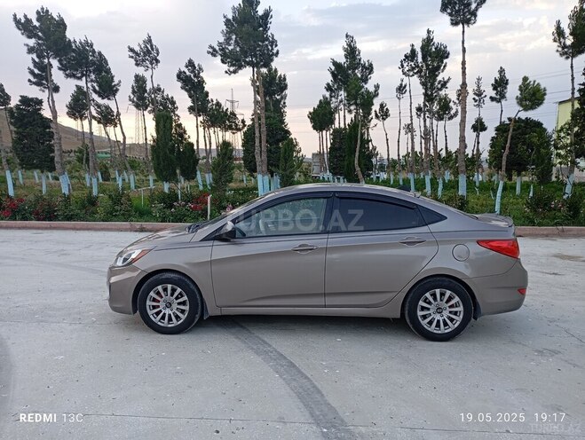 Hyundai Accent 2012, 120,000 km - 1.6 l - Bakı