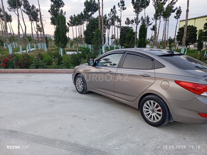 Hyundai Accent 2012, 120,000 km - 1.6 l - Bakı