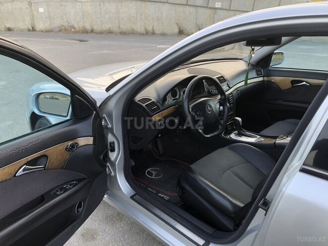 Mercedes E 220 d 2004, 335,000 km - 2.2 l - Bakı
