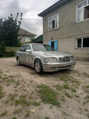 Mercedes C 220 d 1995, 564,969 km - 2.2 l - Masallı