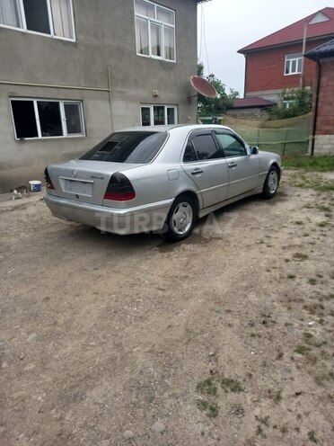 Mercedes C 220 d 1995, 564,969 km - 2.2 l - Masallı