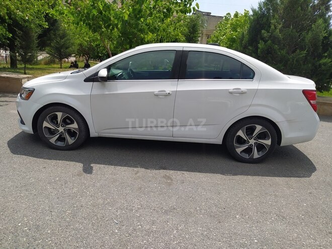 Chevrolet Aveo-5