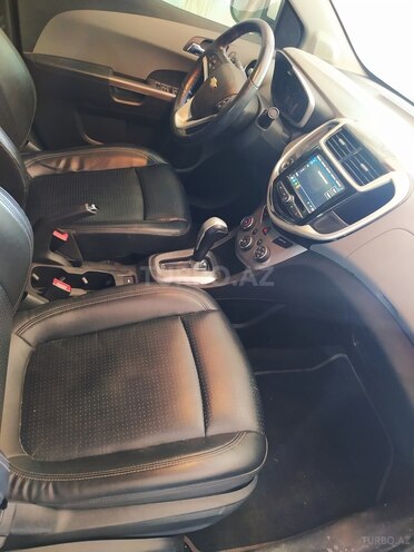 Chevrolet Aveo-7