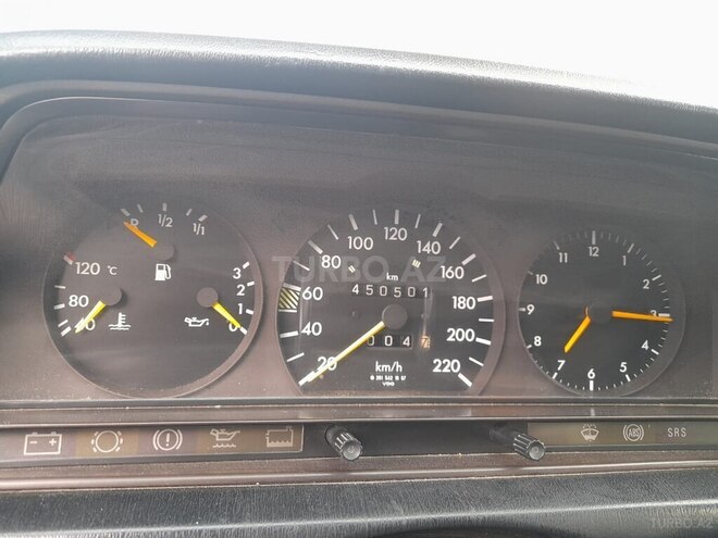 Mercedes 190 1992, 450,000 km - 1.8 l - Yevlax