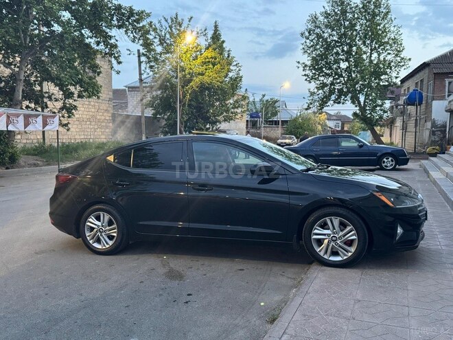 Hyundai Elantra 2020, 115,873 km - 2.0 l - Yevlax