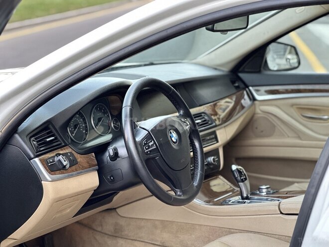 BMW 528 2013, 240,000 km - 2.0 l - Bakı