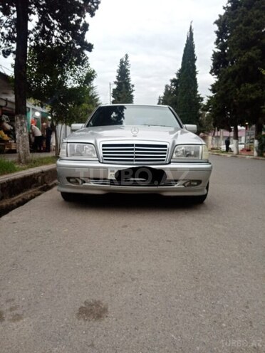 Mercedes C 240 1998, 240,000 km - 2.4 l - Astara
