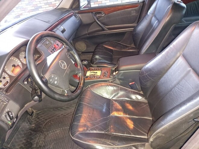 Mercedes E 270 2000, 382,208 km - 2.7 l - Biləsuvar